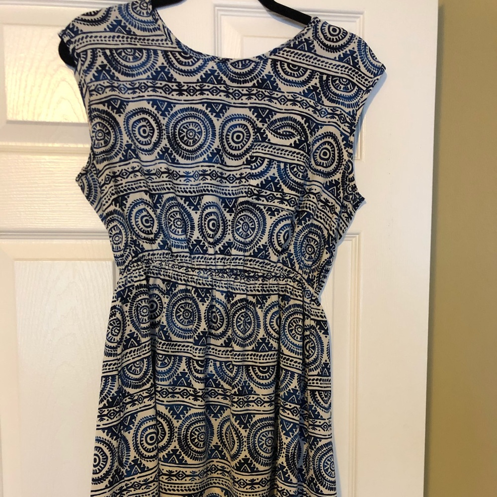 Greek inspired printed waist defining tshirt dress